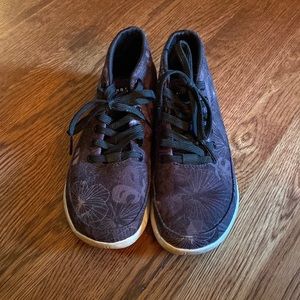 NoBull black floral canvas mid trainers size 6.5